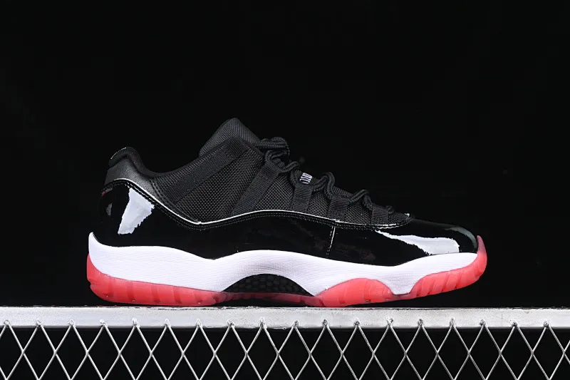 All categories Air Jordan Jordan series basketball shoes Air Jordan 11 F version Air Jordan 11 Low Bred AJ11 Joe 11 patent leather new black and red genuine standard genuine carbon low-top basketball shoes FV5104-006